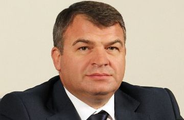 Вместо Сердюкова в комиссию по иностранным инвестициям был включен Шойгу