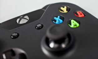 Станьте первым обладателем Xbox One с интернет-магазином 