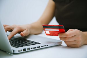 Онлайн-платежи: принимайте платежи через ваш веб-сайт
